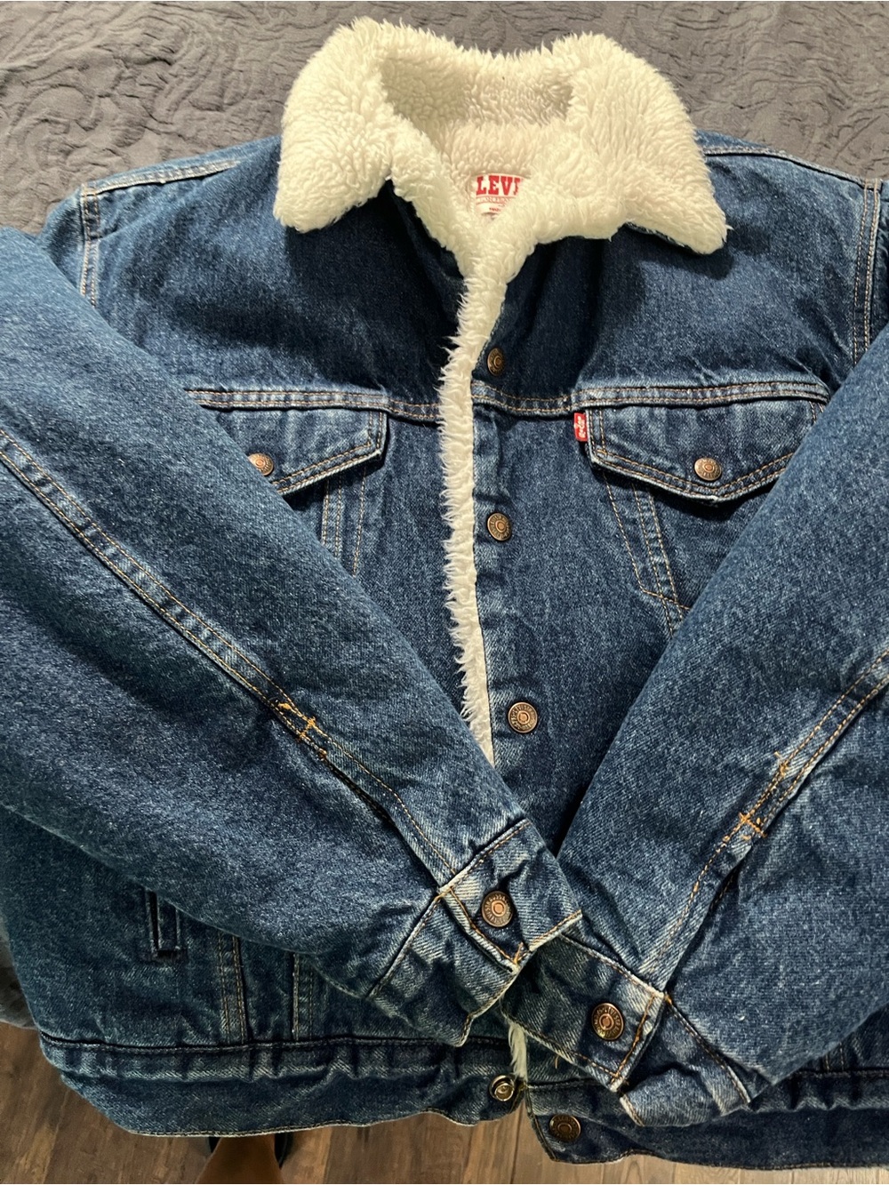 Levi's Dark Blue Denim Trucker Jacket with Cream Sherpa Collar